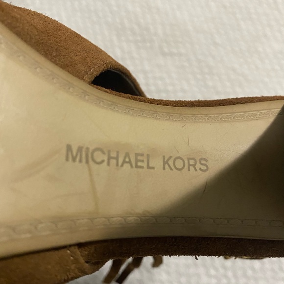 Beautiful Brown suede shoes Michael Kors Sz 6 - Picture 4 of 6